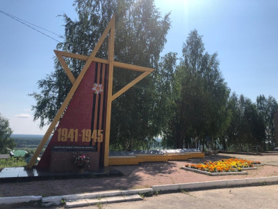 Мемориальный комплекс в честь 60-летия Победы в Великой Отечественной войне 1941-1945 гг